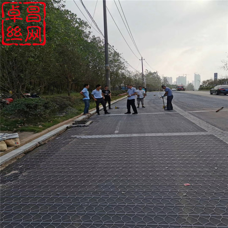 1692002130323090186.jpg 1690.jpg